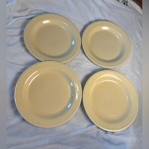 Pottery Barn Emma Yellow Dinner Plate Set of 4 Beaded Hobnail 11 1/8”